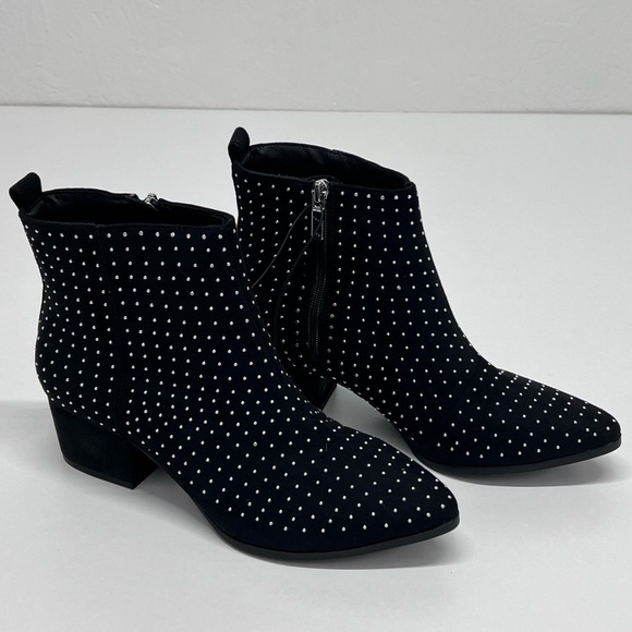 Women's Valerie with Studs
City Ankle Bootie - A New Day - Picture 3 of 7